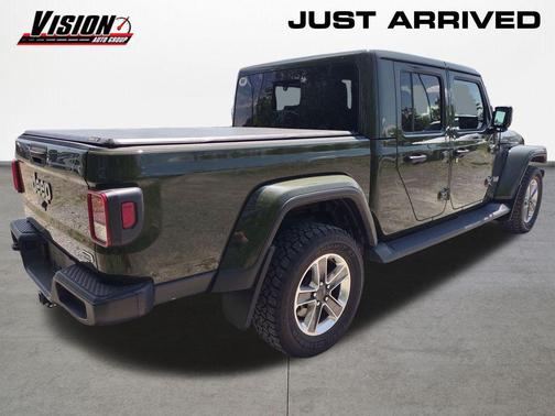 Sarge Green Clearcoat 2023 Jeep Gladiator Overland