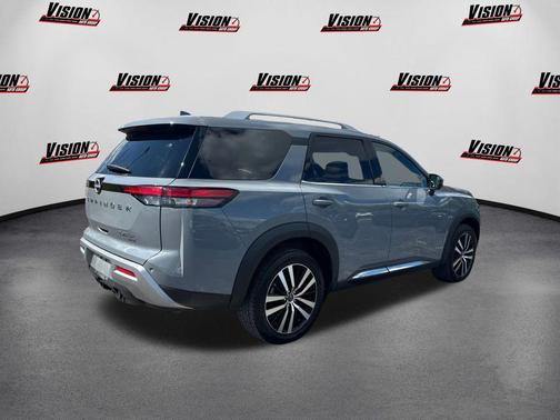2023 Nissan Pathfinder Platinum 4WD