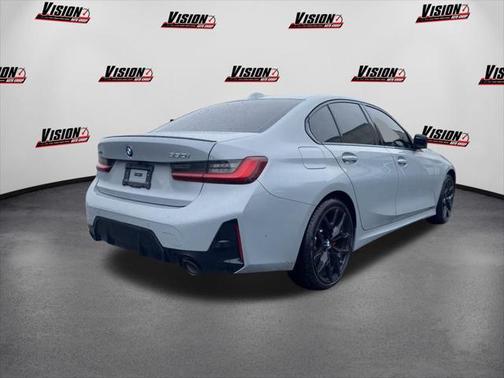 2025 BMW 330 i xDrive