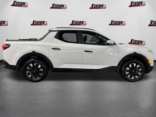 Atlas White 2026 Hyundai SANTA CRUZ SEL Activity