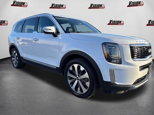 Glacial White Pearl 2022 Kia Telluride S