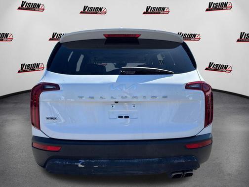 Glacial White Pearl 2022 Kia Telluride S