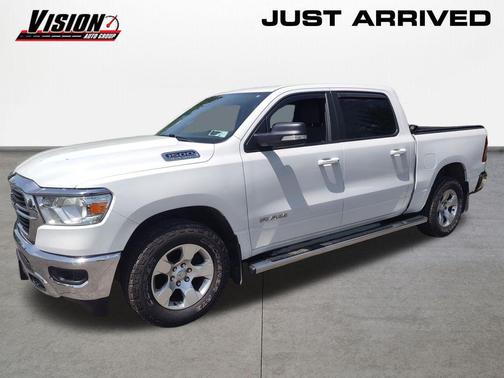 Bright White Clearcoat 2021 RAM 1500 Big Horn/Lone Star