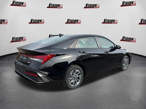 2026 Hyundai ELANTRA HEV Blue