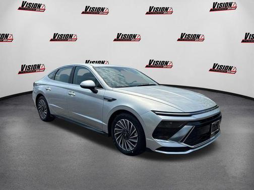 2025 Hyundai SONATA Hybrid SE