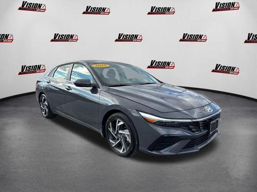 2025 Hyundai ELANTRA SEL