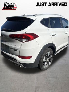 Dazzling White 2017 Hyundai TUCSON Limited