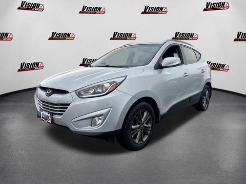 Diamond Silver 2014 Hyundai TUCSON SE
