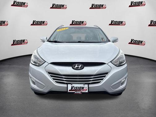 Diamond Silver 2014 Hyundai TUCSON SE