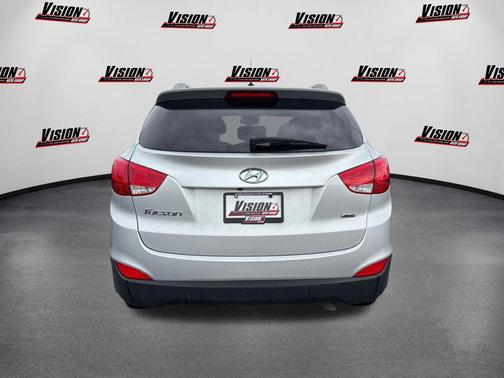 Diamond Silver 2014 Hyundai TUCSON SE