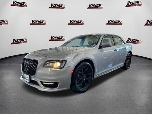 2022 Chrysler 300 Touring