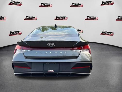 Amazon Gray 2026 Hyundai ELANTRA SE