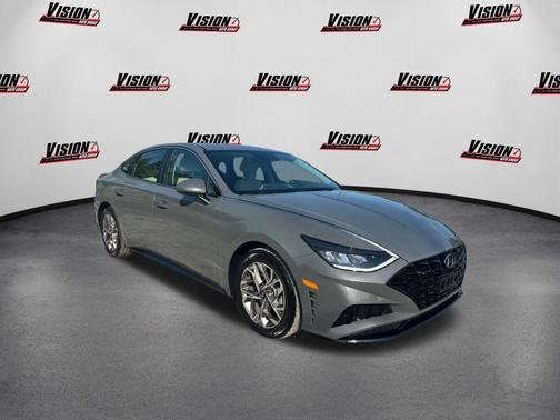 2022 Hyundai SONATA SEL