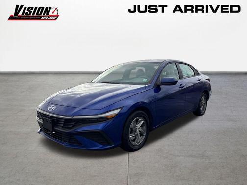 2024 Hyundai ELANTRA SE