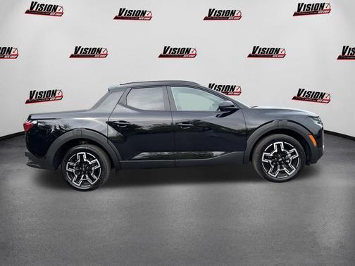 Phantom Black 2026 Hyundai SANTA CRUZ Limited