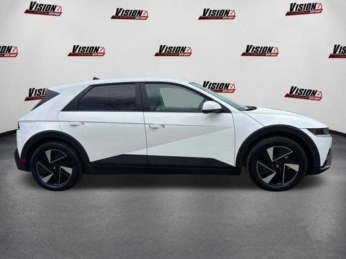 2025 Hyundai IONIQ 5 SE