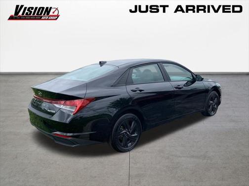 2023 Hyundai ELANTRA HEV Blue