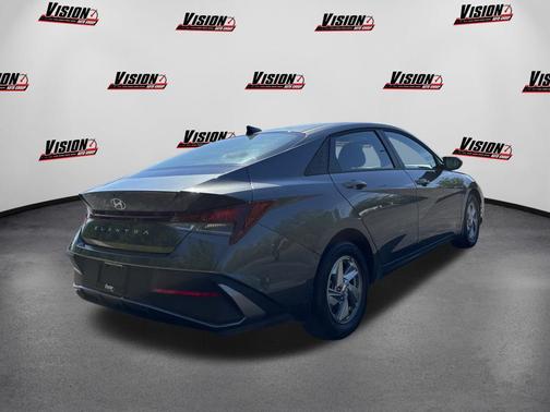 Amazon Gray 2026 Hyundai ELANTRA SE