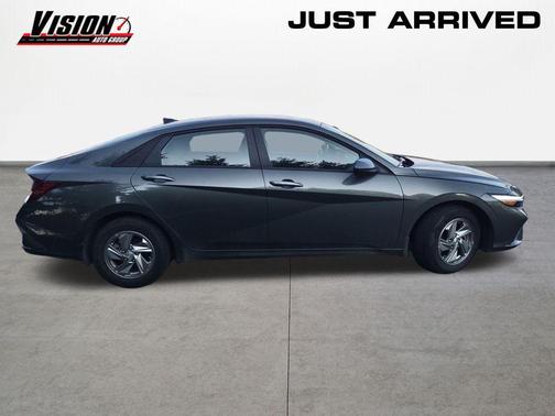 Amazon Gray 2026 Hyundai ELANTRA SE