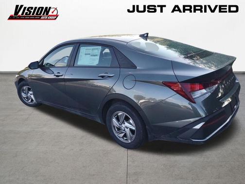 Amazon Gray 2026 Hyundai ELANTRA SE