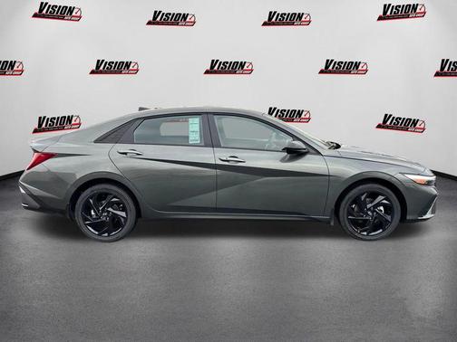 2026 Hyundai ELANTRA HEV SEL Sport