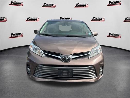 2019 Toyota Sienna XLE