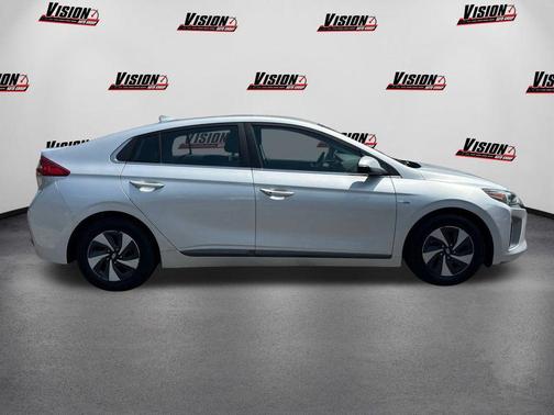 2017 Hyundai IONIQ Hybrid SEL