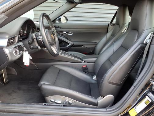 2017 Porsche 911 Carrera