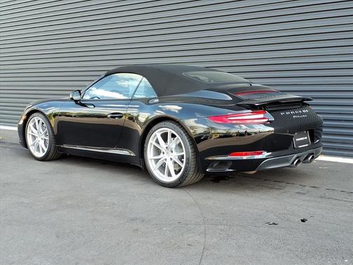 2017 Porsche 911 Carrera