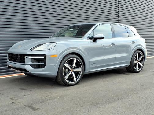 2026 Porsche Cayenne GTS
