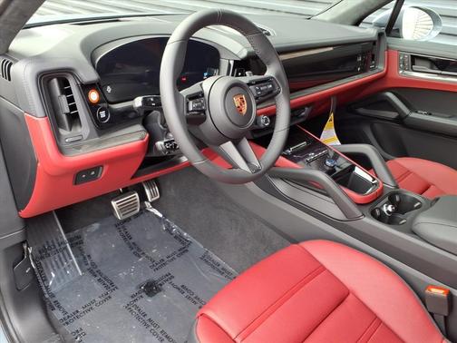 2026 Porsche Cayenne GTS