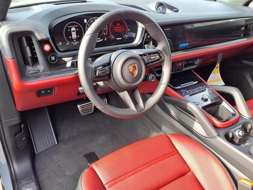 2026 Porsche Cayenne GTS