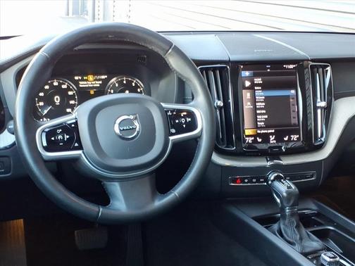 2021 Volvo XC60 T5 Inscription