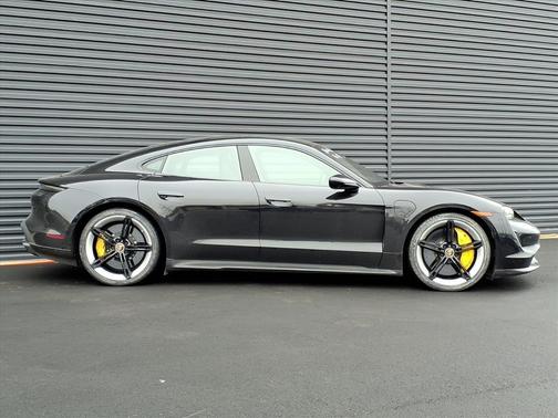2020 Porsche Taycan Turbo S