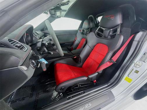 2025 Porsche 718 Spyder RS