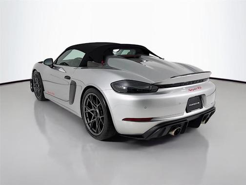 2025 Porsche 718 Spyder RS