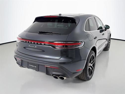 2022 Porsche Macan S