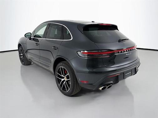 2022 Porsche Macan S