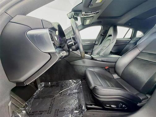 2022 Porsche Panamera Platinum Edition