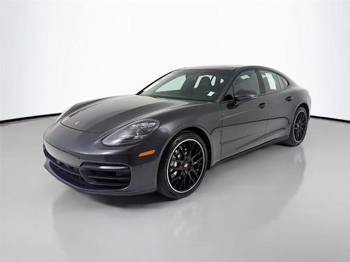 2022 Porsche Panamera Platinum Edition