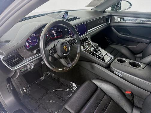 2022 Porsche Panamera Platinum Edition