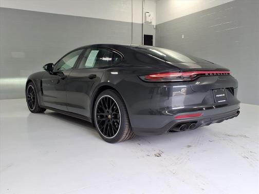 2022 Porsche Panamera Platinum Edition