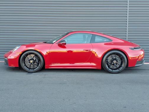 2025 Porsche 911 Carrera GTS
