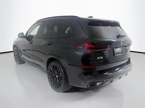 Black Sapphire Metallic 2024 BMW X5 xDrive40i