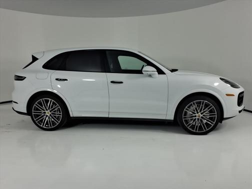 2022 Porsche Cayenne Turbo