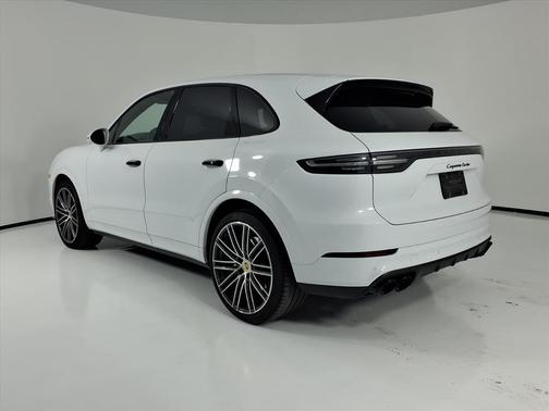 2022 Porsche Cayenne Turbo