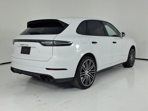 2022 Porsche Cayenne Turbo