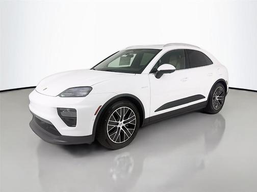 2026 Porsche Macan Base