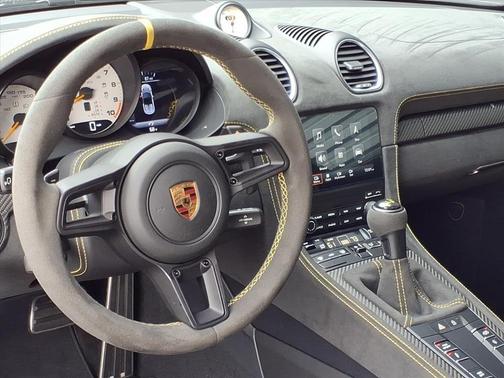 2025 Porsche 718 Spyder RS