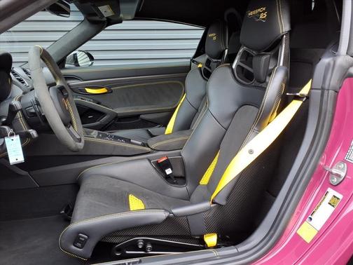 2025 Porsche 718 Spyder RS